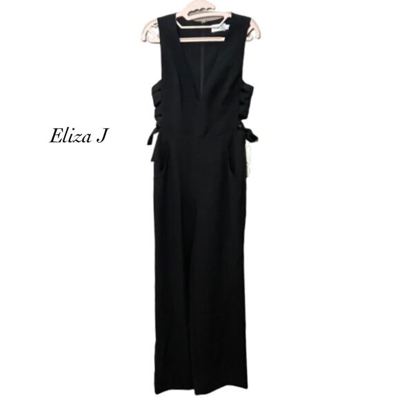 Eliza J Black Side Lace Plunge Neck Sleeveless Jumpsuit NWT Size 2P - Picture 1 of 13